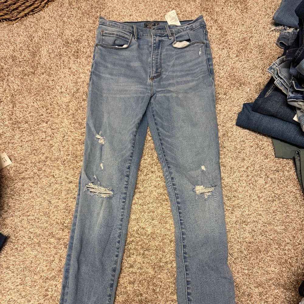 Ultra high-rise super skinny 6R Abercrombie and Fitch jeans